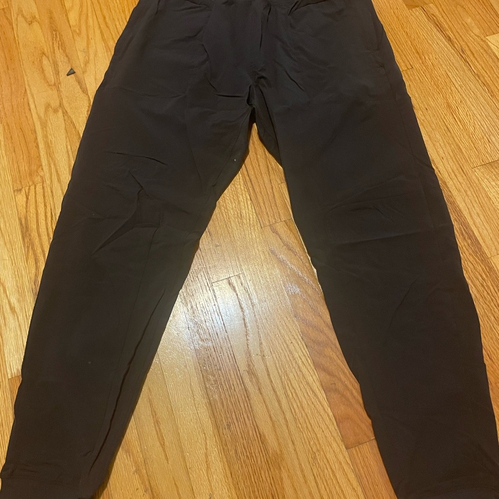 ALO Yoga Men's Navy Blue Joggers